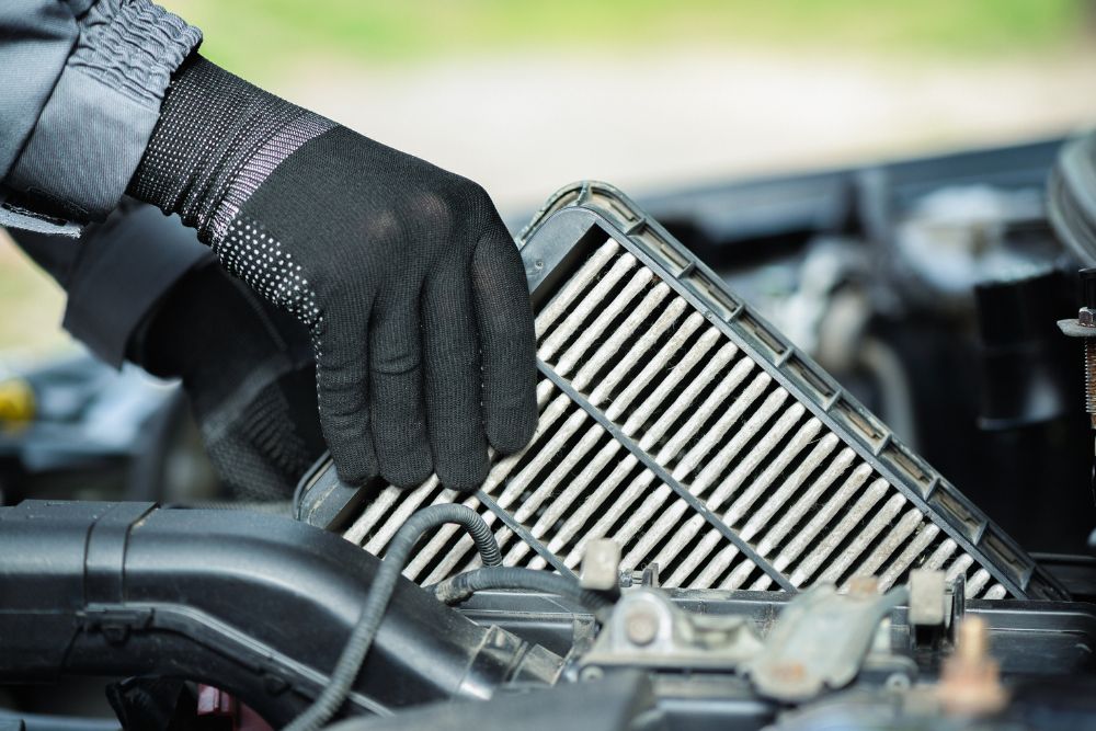 Maintaining Your Vehicle's Filter and Fluids